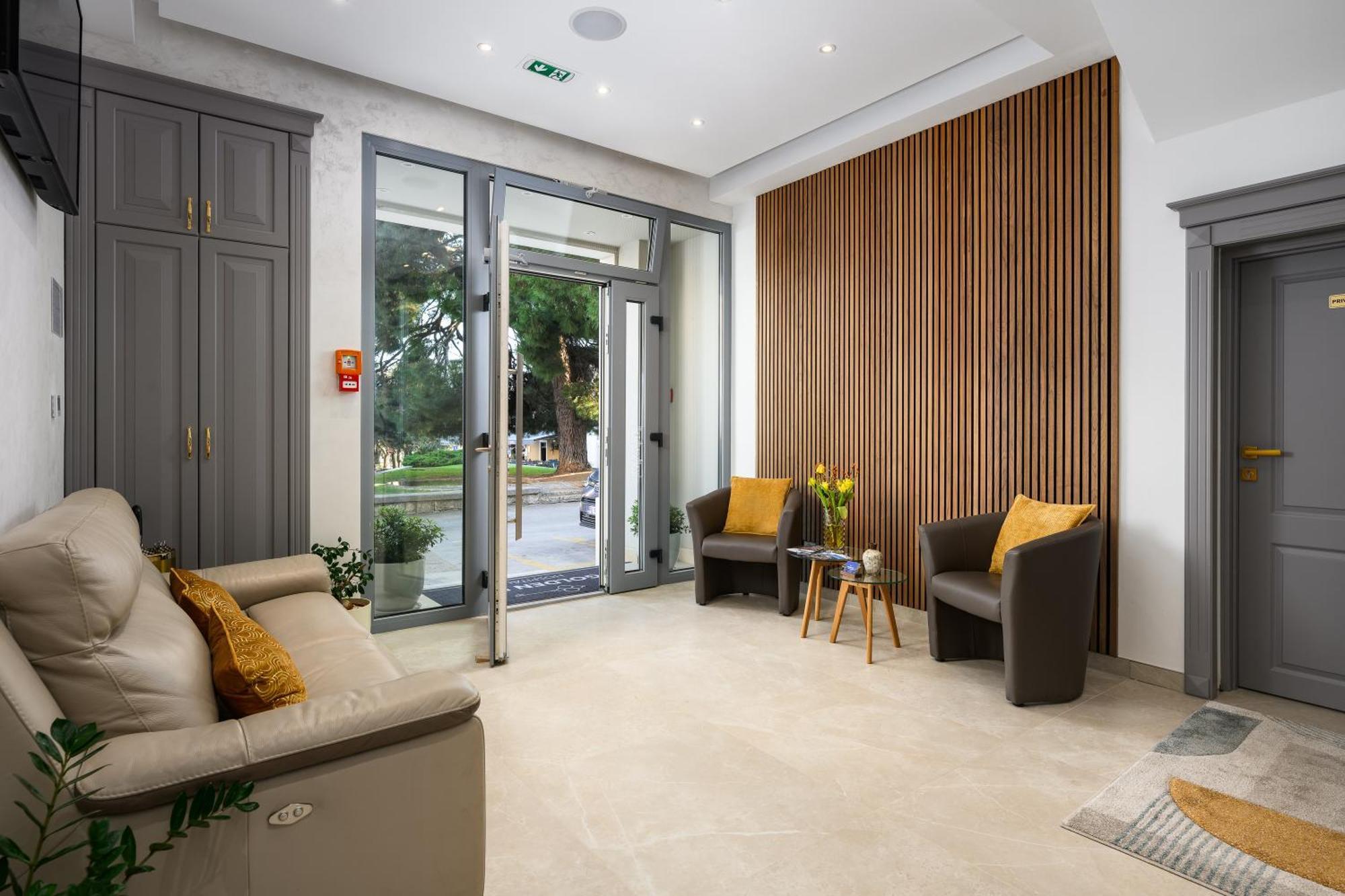 Boutique Golden Key - -