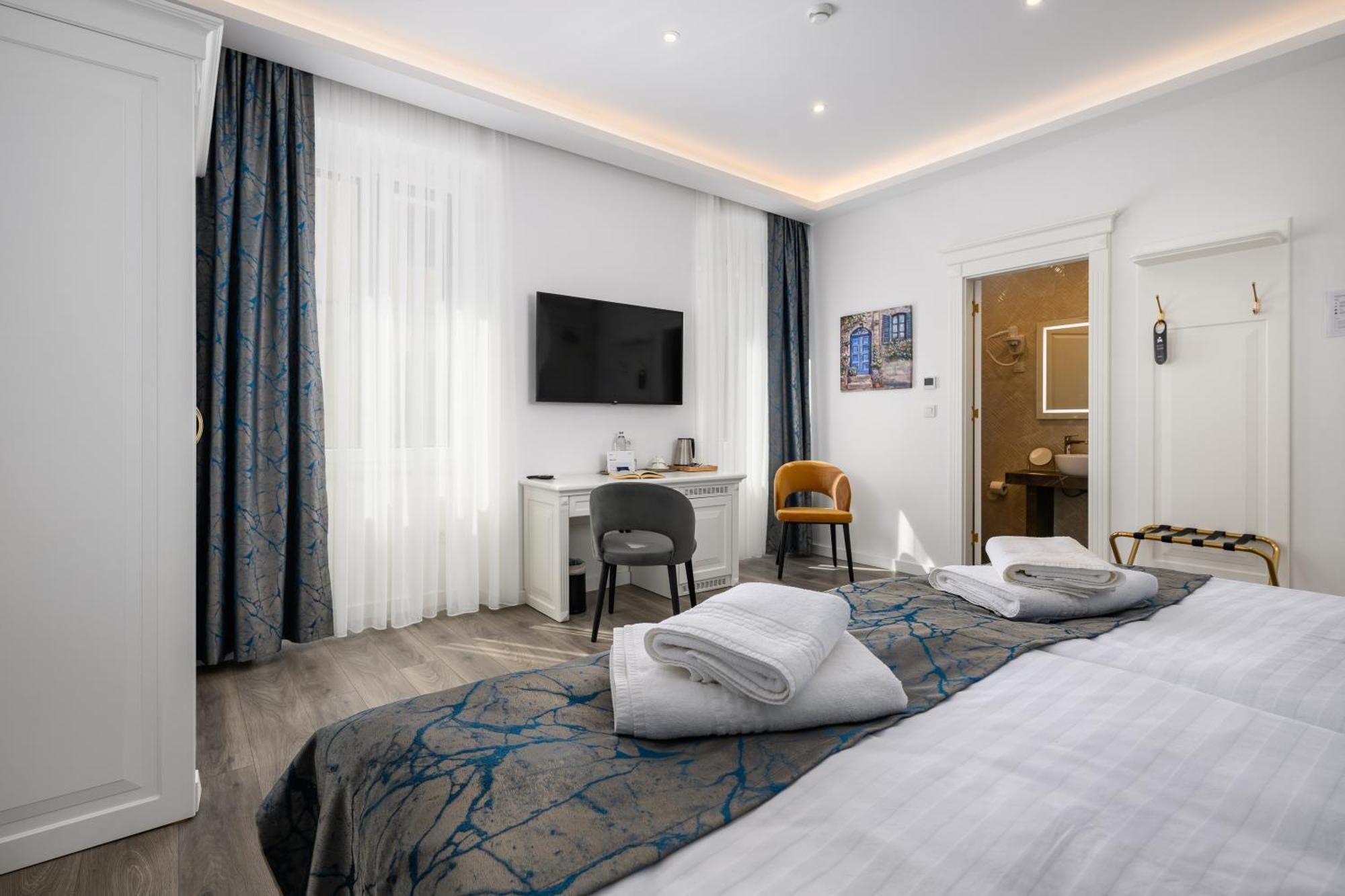 Boutique Golden Key - -