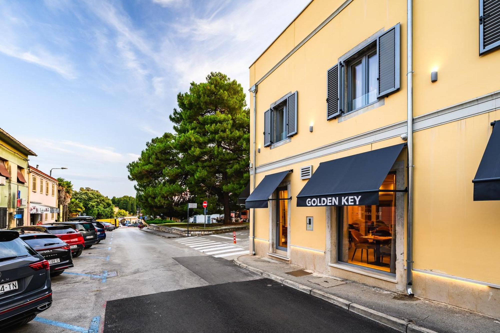 Boutique Golden Key - - 4*